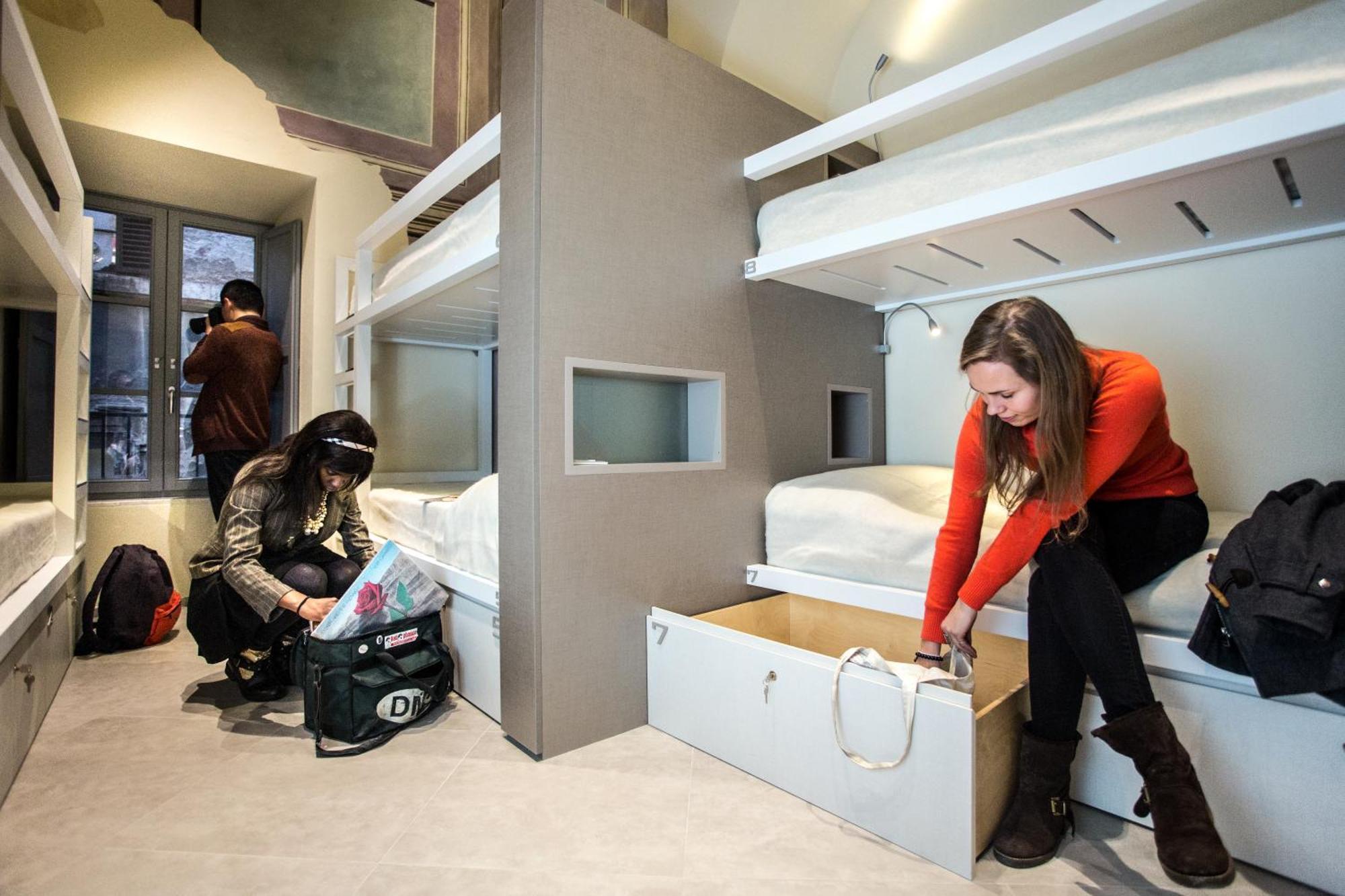 Little Italy Hostel Ex Chiesa S Donato เปรูจา ภายนอก รูปภาพ
