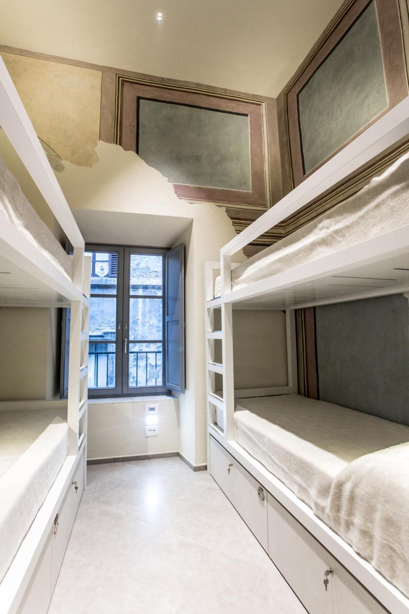 Little Italy Hostel Ex Chiesa S Donato เปรูจา ภายนอก รูปภาพ