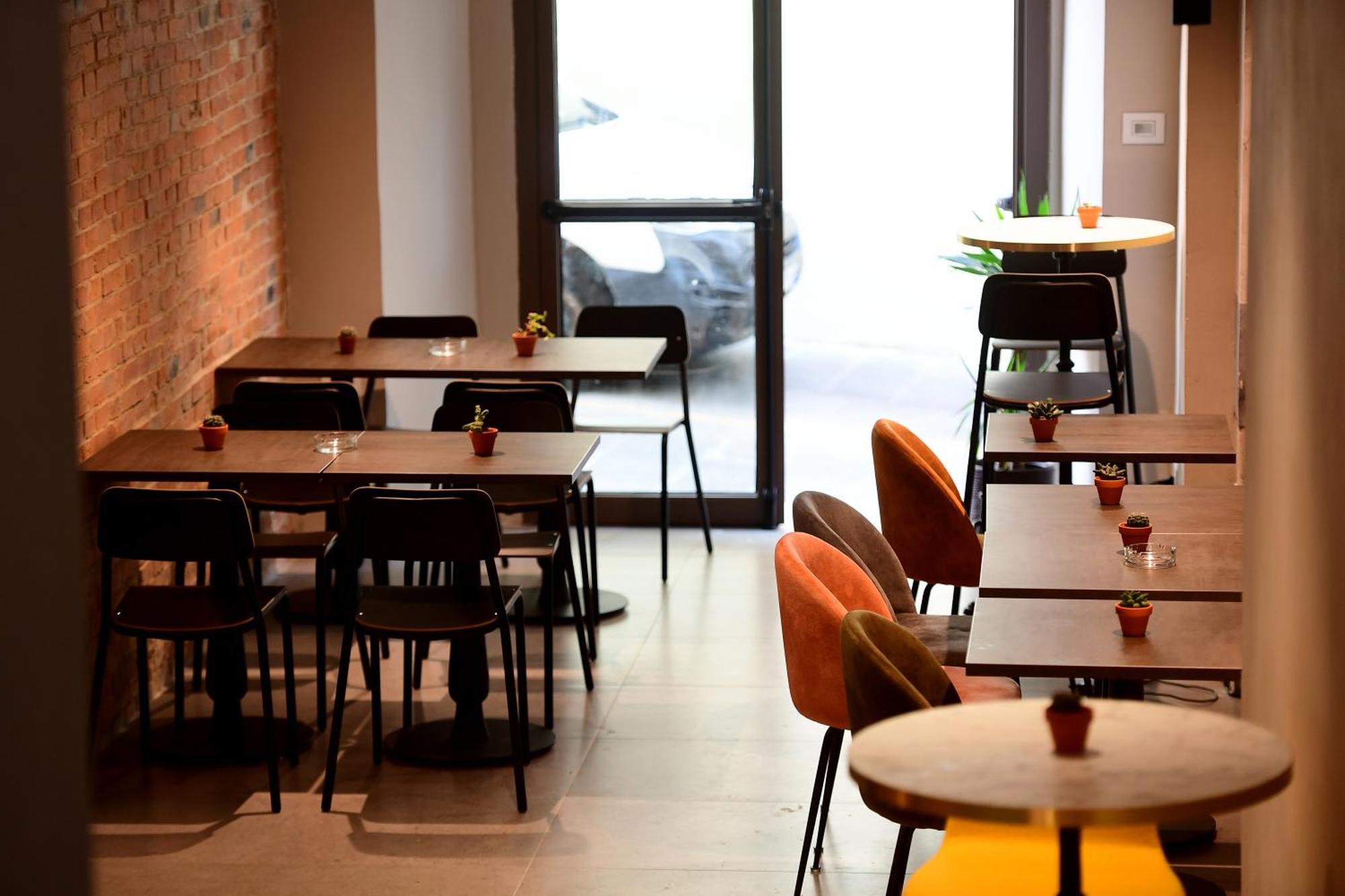 Little Italy Hostel Ex Chiesa S Donato เปรูจา ภายนอก รูปภาพ