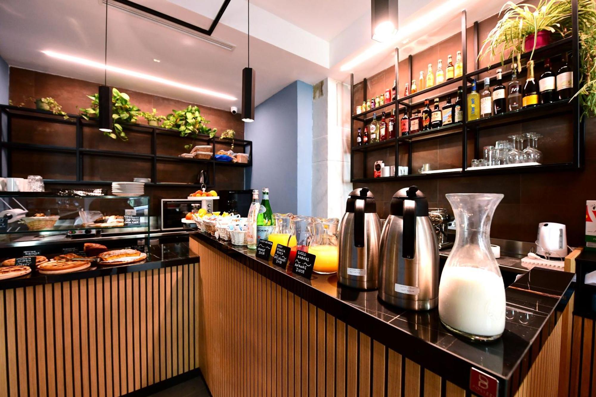 Little Italy Hostel Ex Chiesa S Donato เปรูจา ภายนอก รูปภาพ