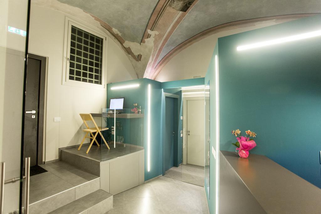 Little Italy Hostel Ex Chiesa S Donato เปรูจา ภายนอก รูปภาพ